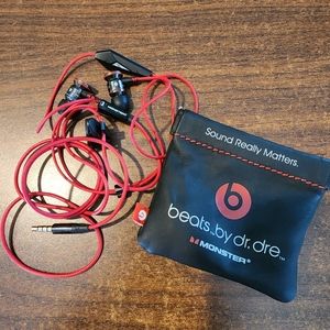 Beats by Dre wired earbuds
